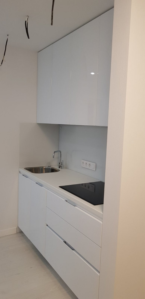 Маленькая квартира для девушки и ее дочки-школьницы