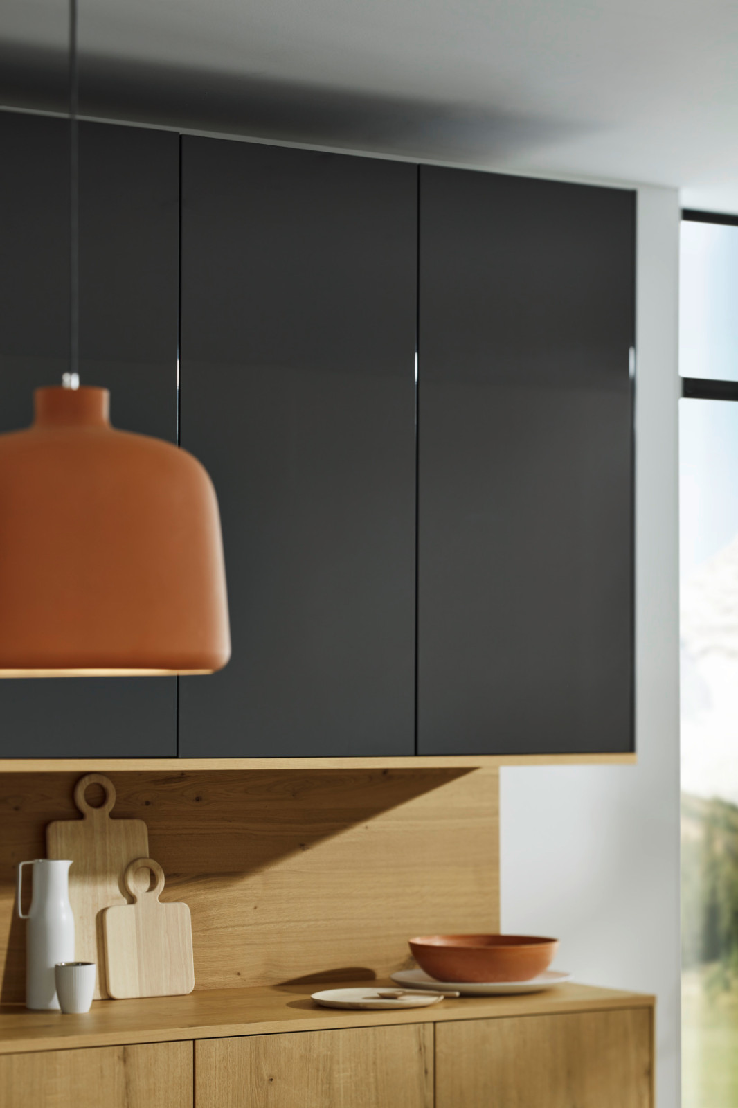 Nova Lack Graphit Hochglanz / Legno Eiche Champagner