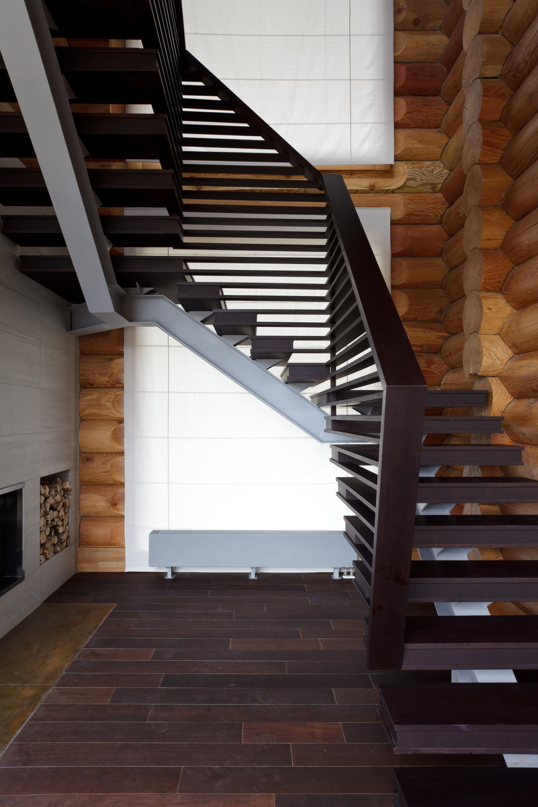 Интерьер деревянного жилого дома