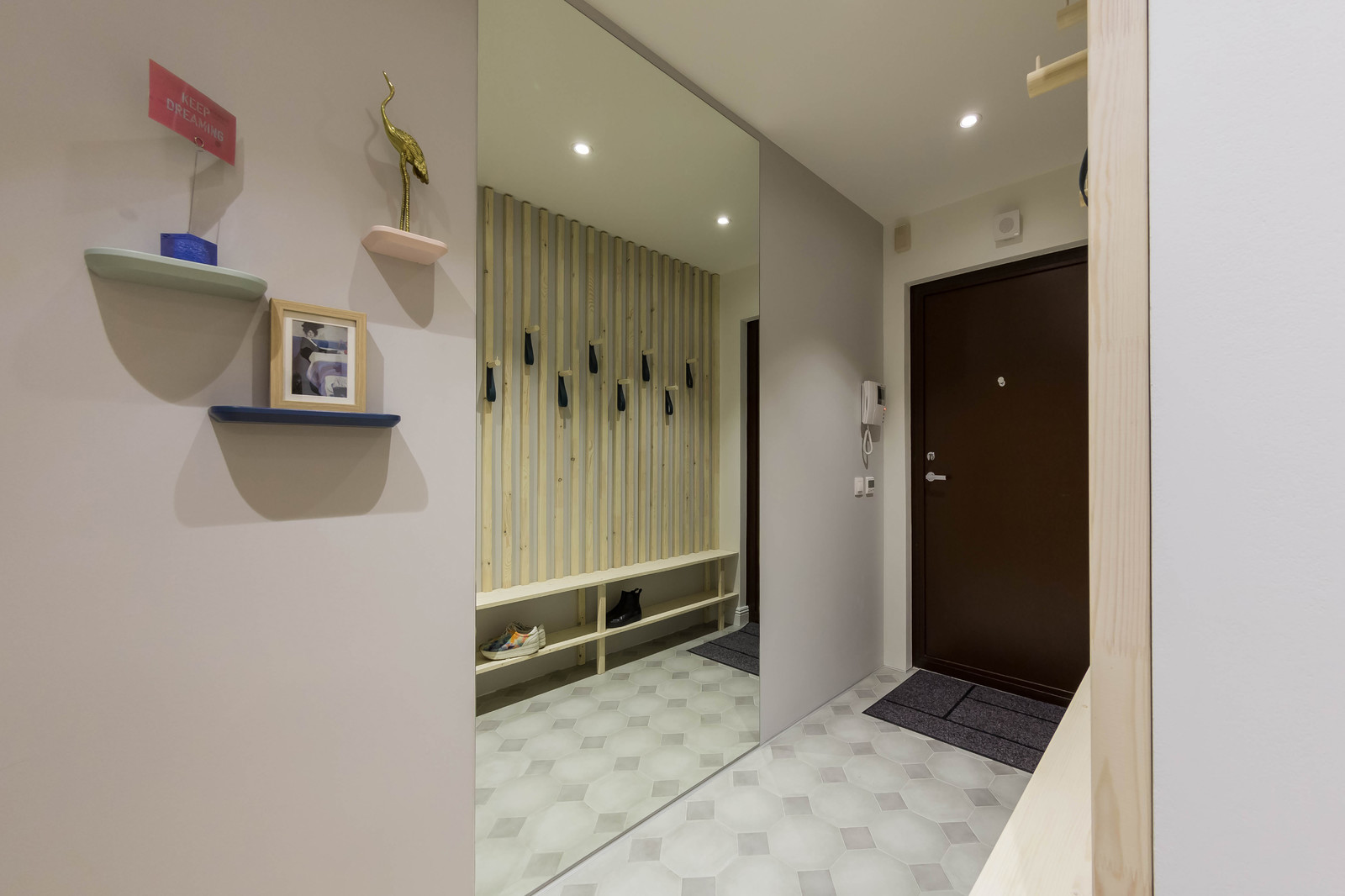 Зефирно-розовый интерьер для сдачи в аренду