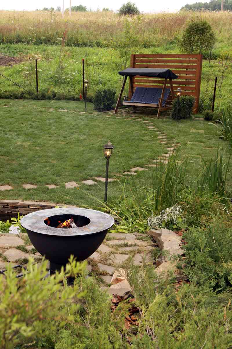 Сад у ручья