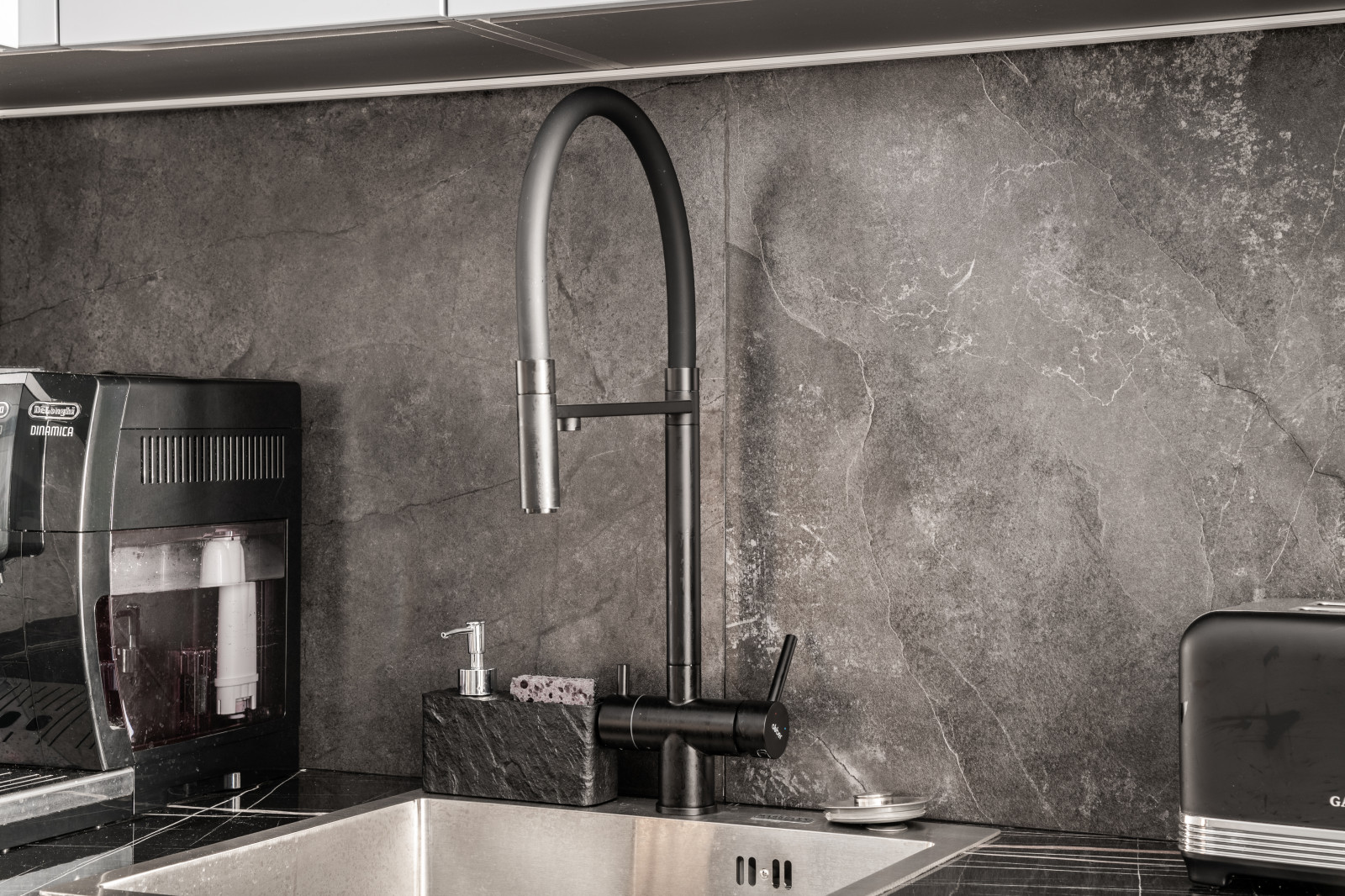 Холостятская однушка РЕАЛИЗАЦИЯ