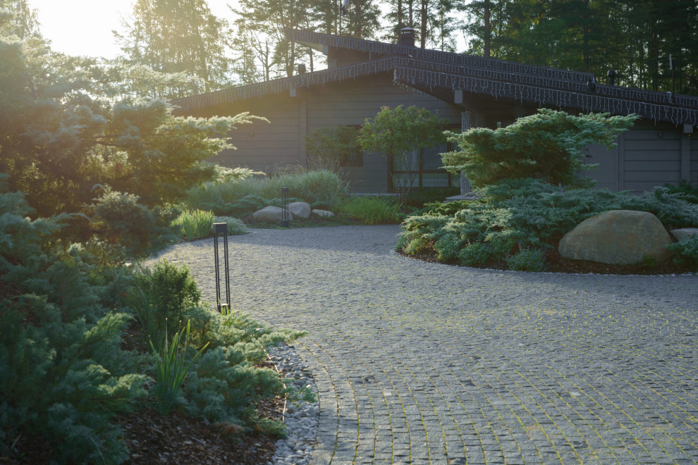 За тремя холмами