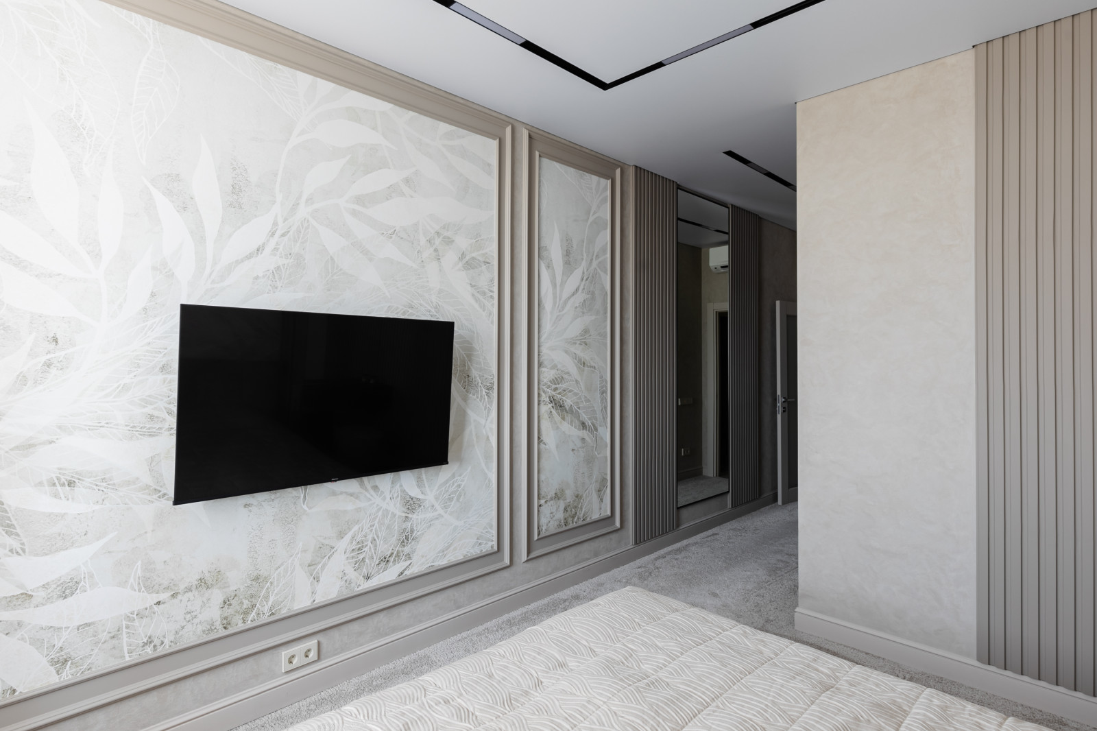 Элегантная неоклассика в бежево-серых тонах