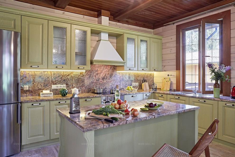 Кухня в деревянном доме