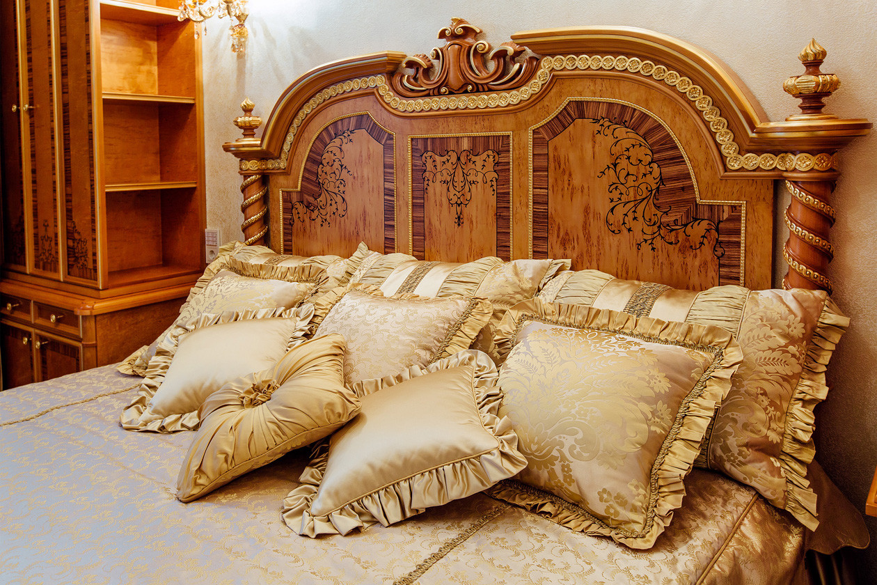 Текстильное оформление квартиры в Центре Москвы