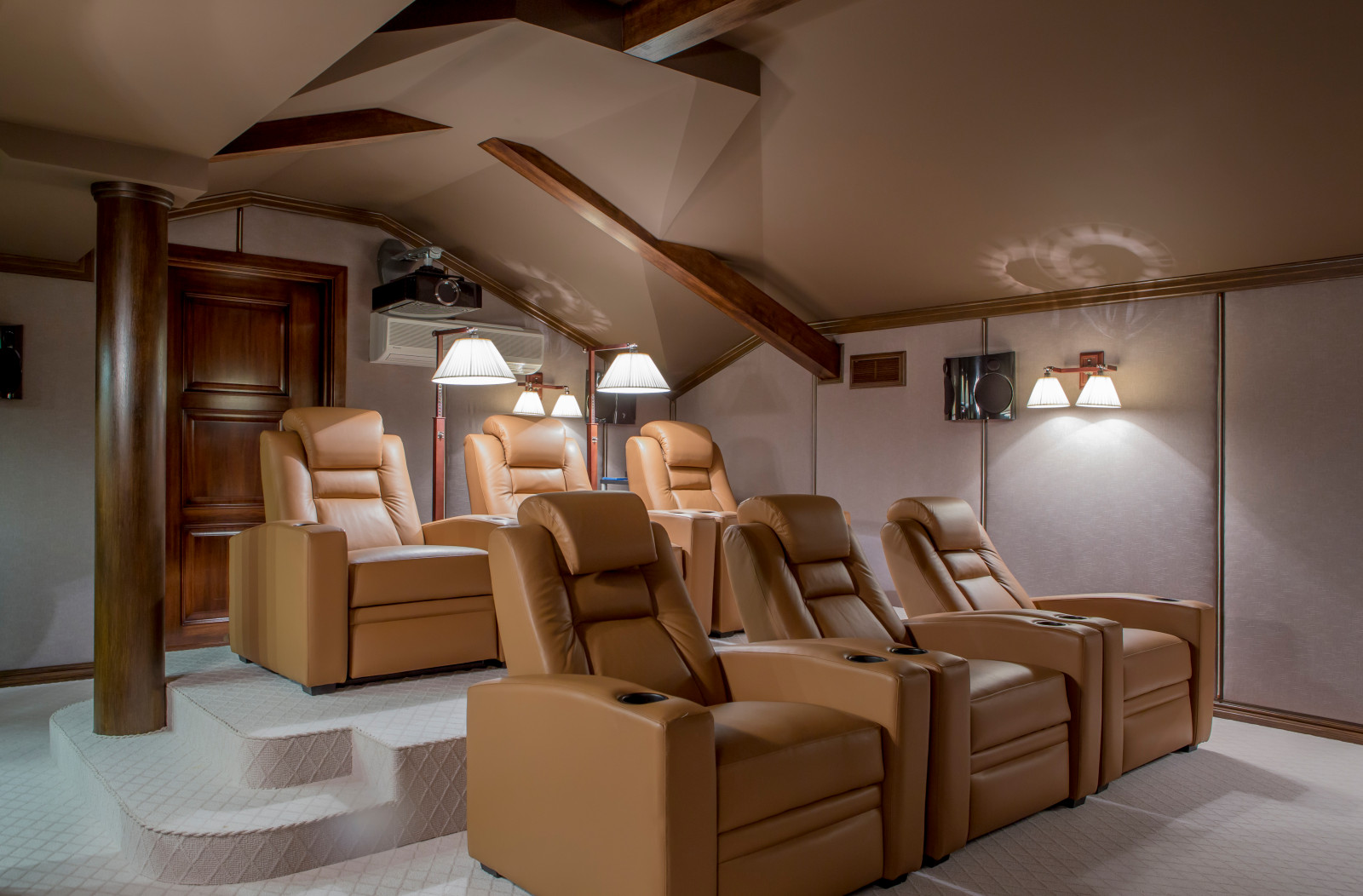 Фото интерьера домашнего кинотеатра