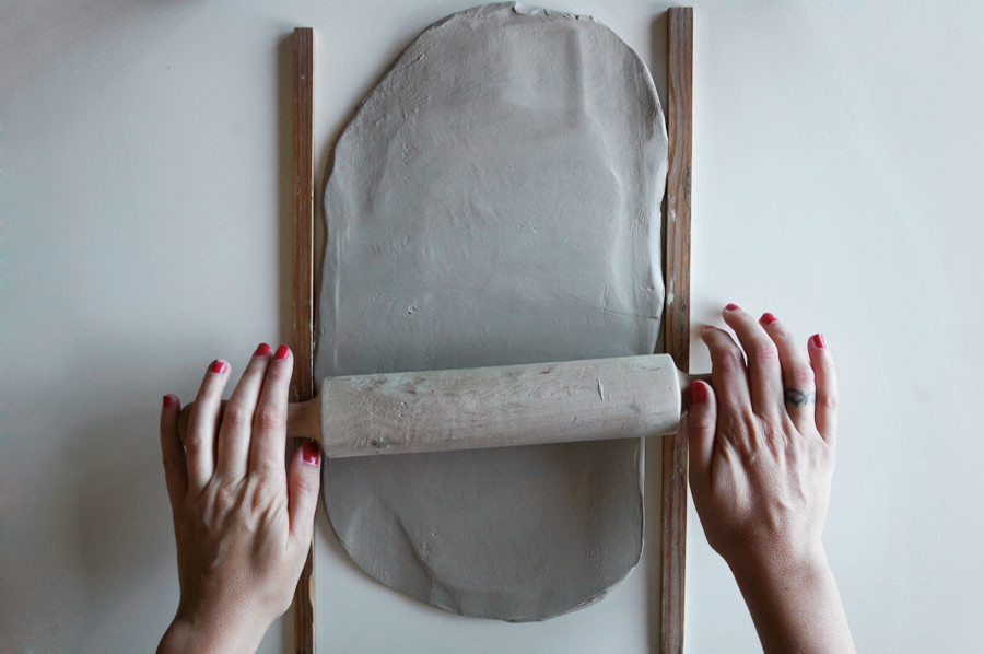 Своими руками: Тарелка в форме листа монстеры