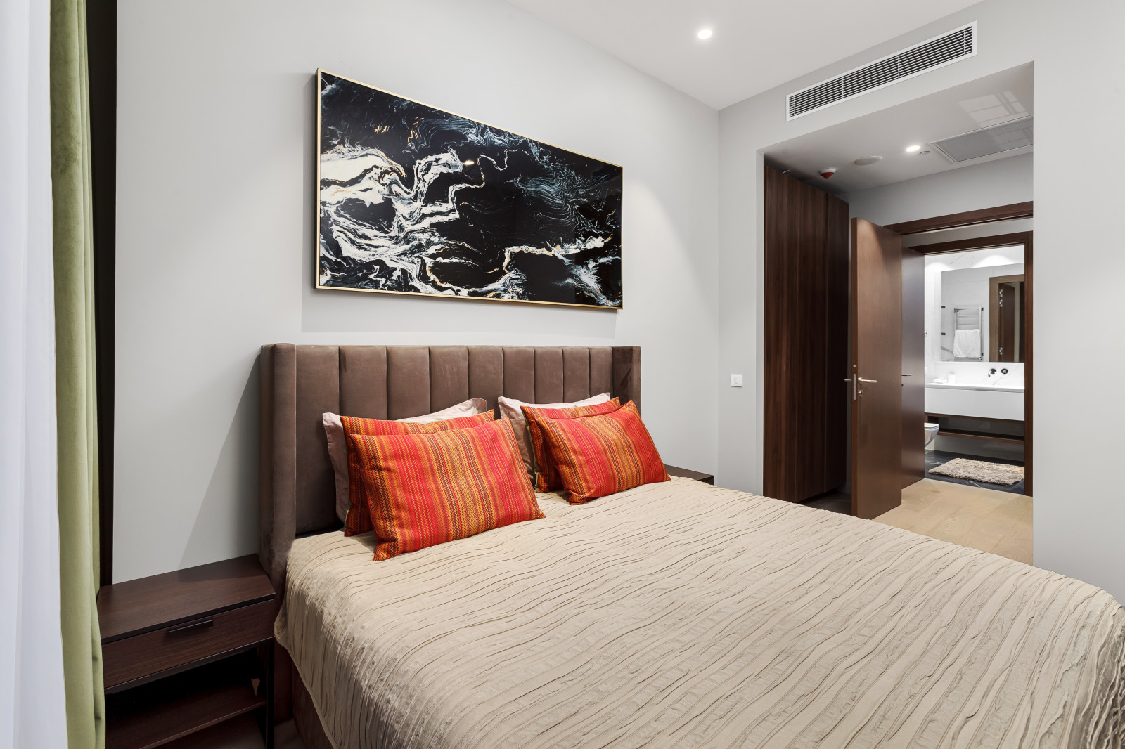 Апартаменты в Башне Нева