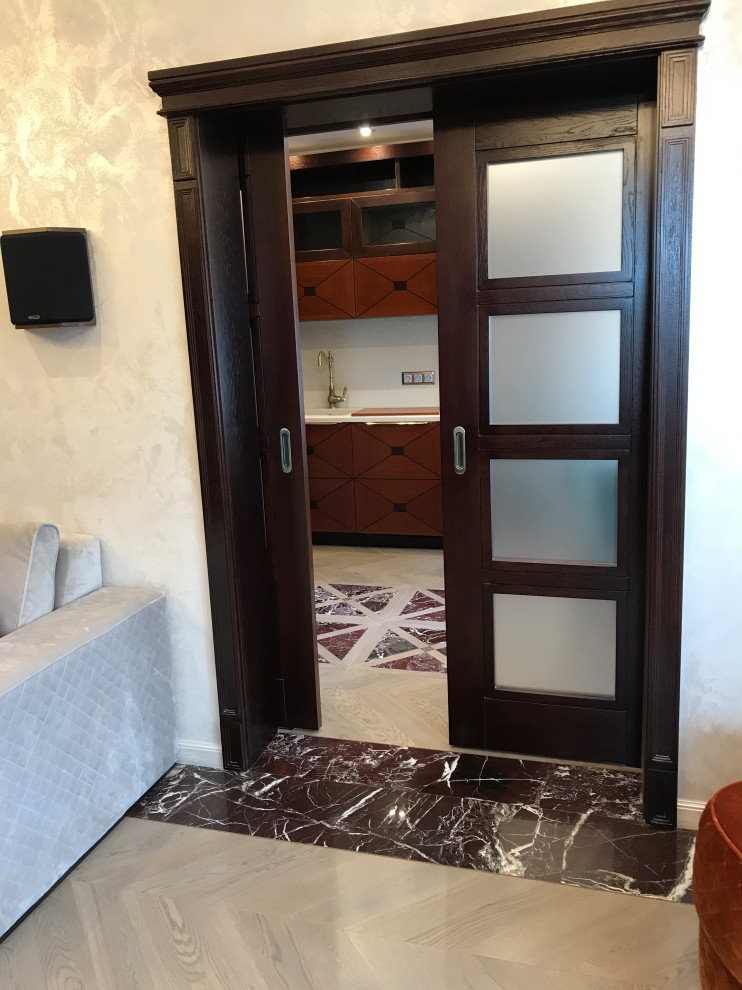 Апартаменты над рекой.