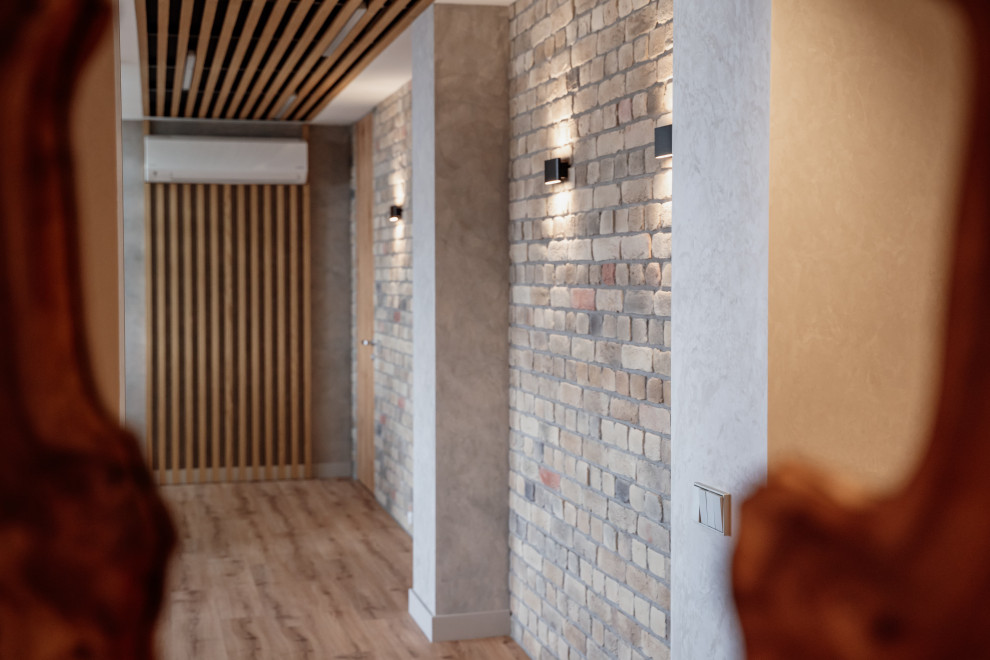 Авторская фактура декоративной штукатурки в квартире с террасой