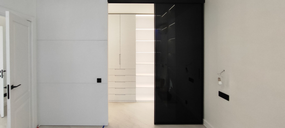 Минималистичная гардеробная