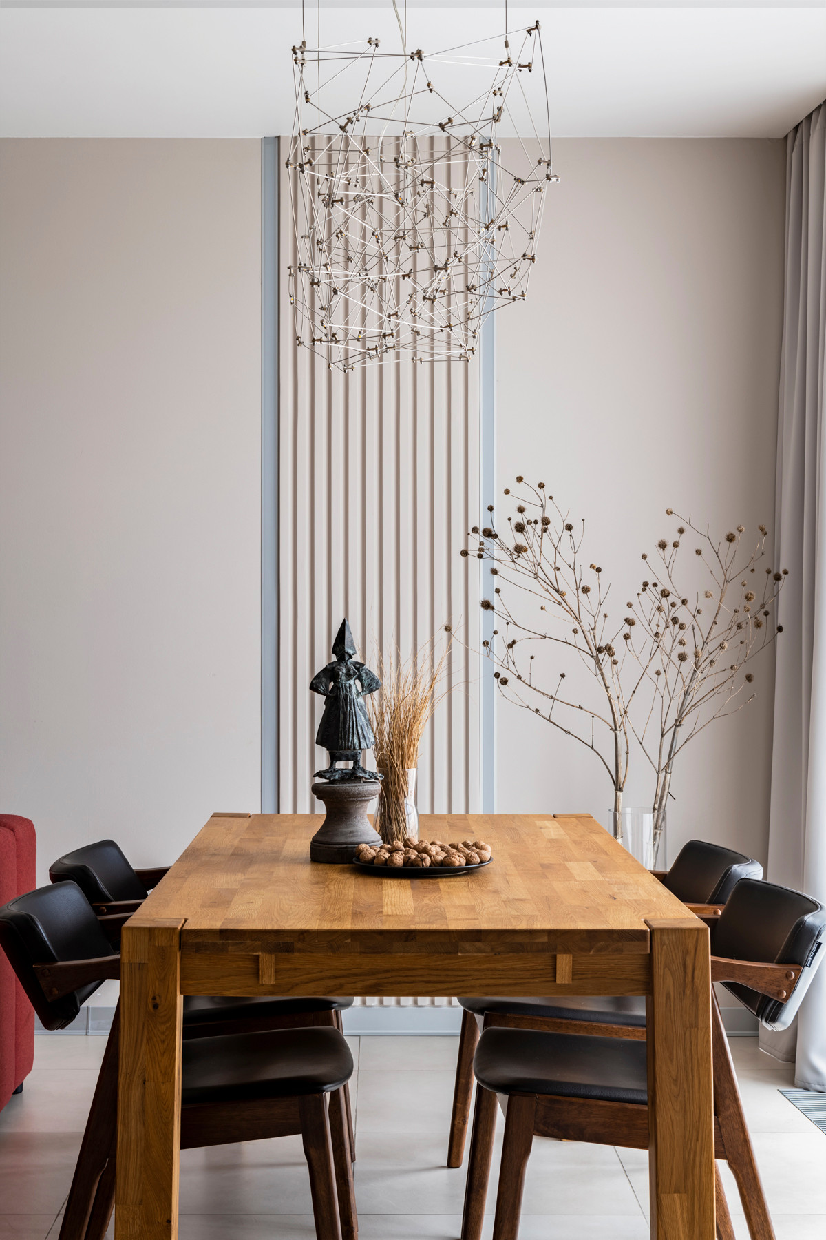 Поиск планировки: Квартира семьи дипломата из Африки [4 плана]