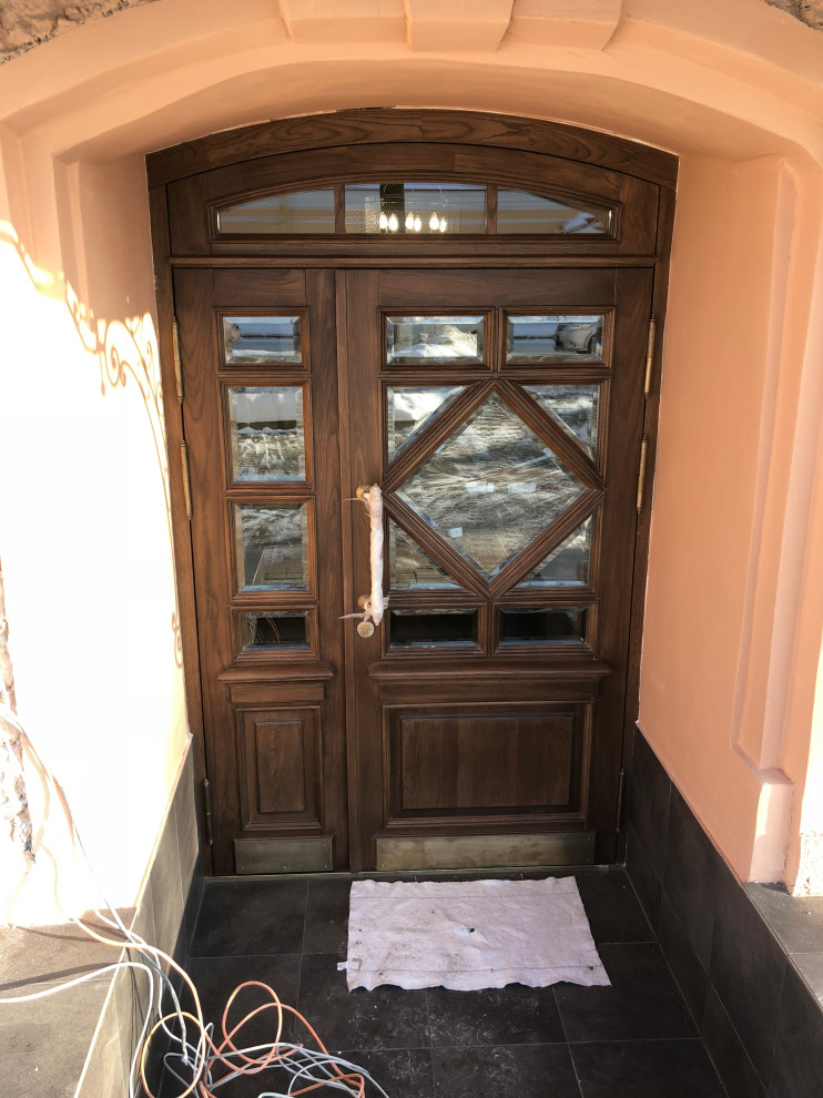 Двери входные исторические