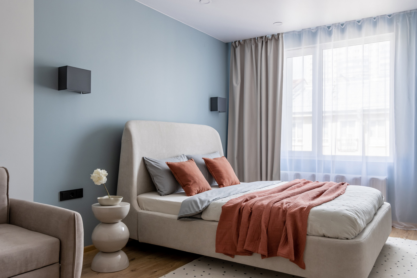 Обложка проекта: Апартаменты для краткосрочной аренды. Маленькая квартира