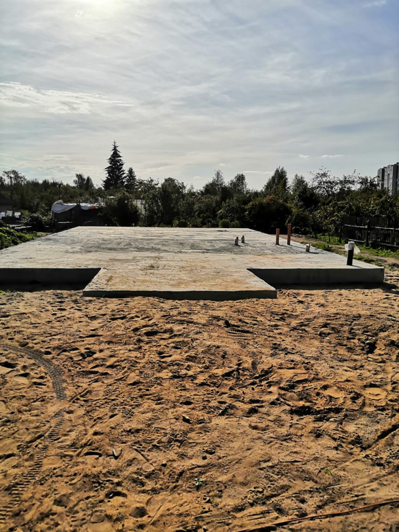 Возведение фундамента