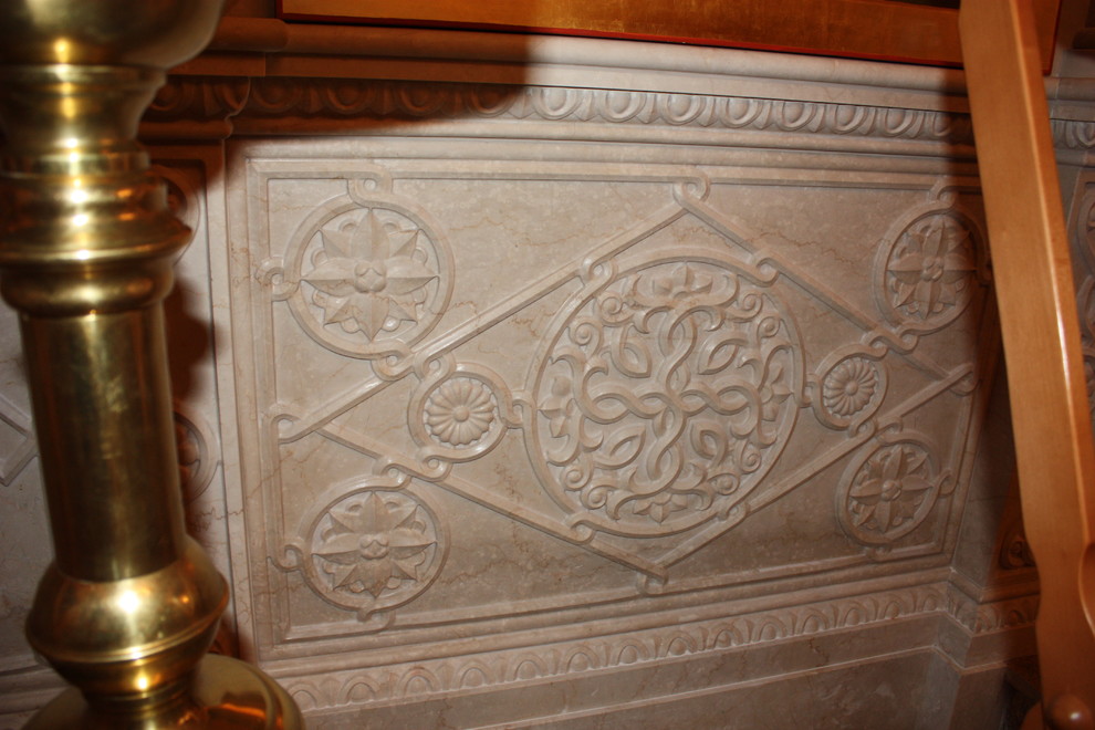 Иконостас в храме Пирогово.Московская область.