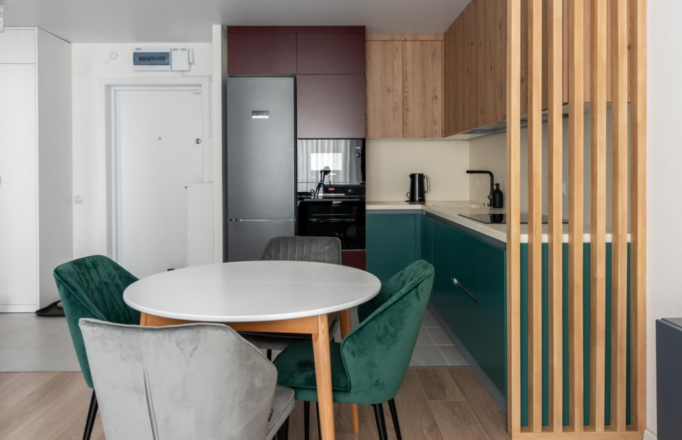 Трехцветный кухонный гарнитур от дизайнера