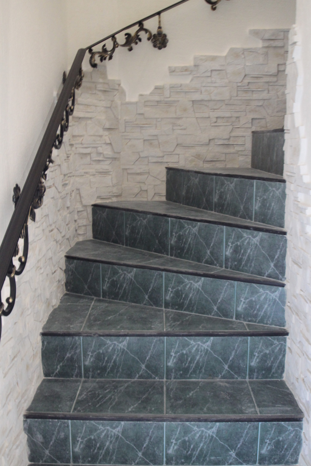 Холл, прихожая