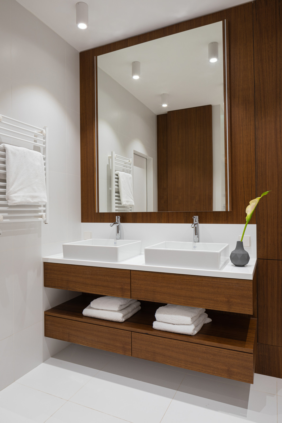 Квартира с панорамным видом на набережную Исети