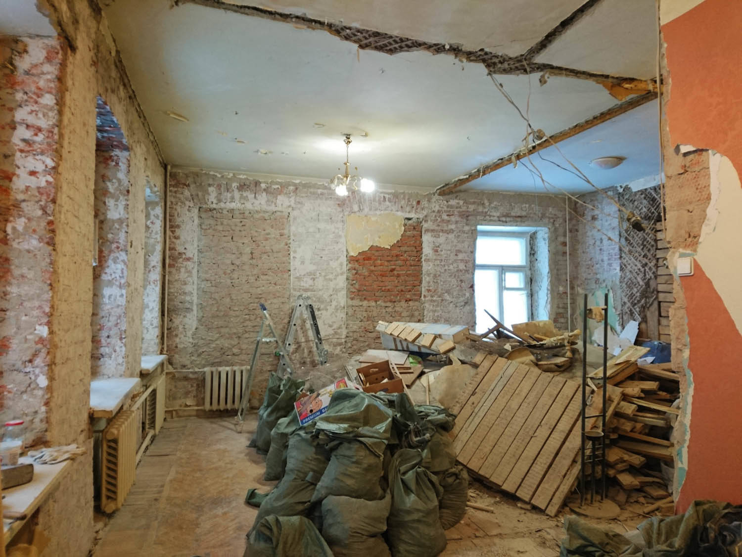 До и после: Квартира на Арбате с воротами из индийского храма