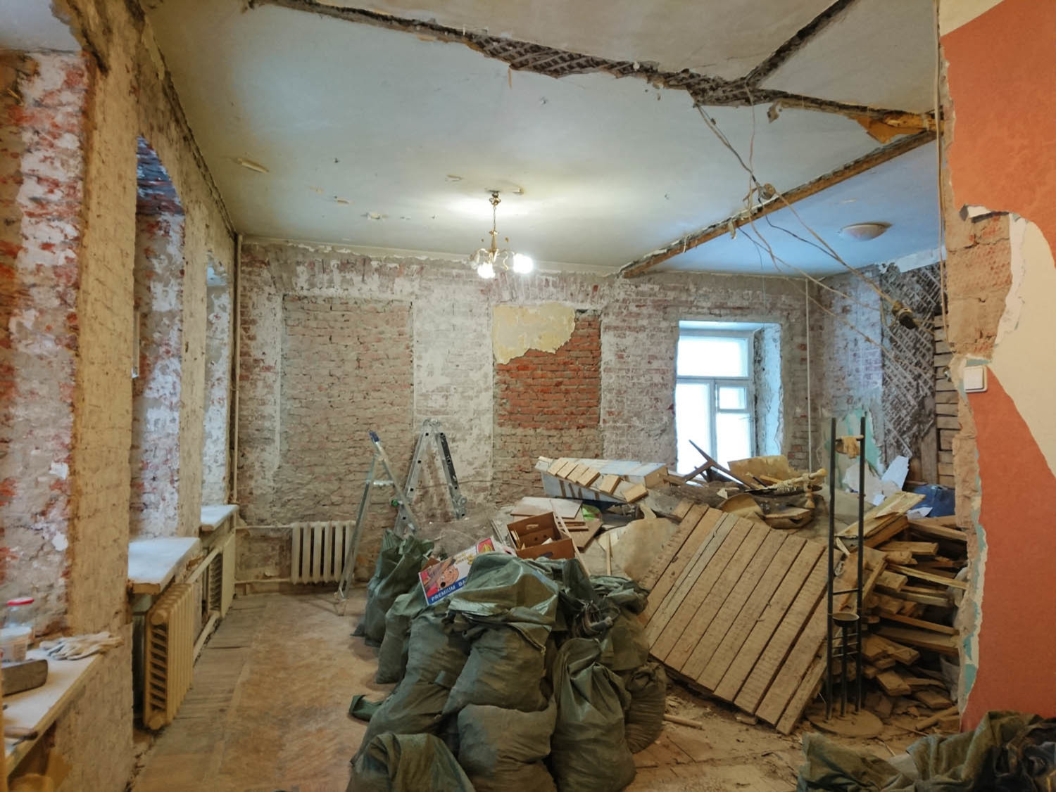 До и после: Квартира на Арбате с воротами из индийского храма