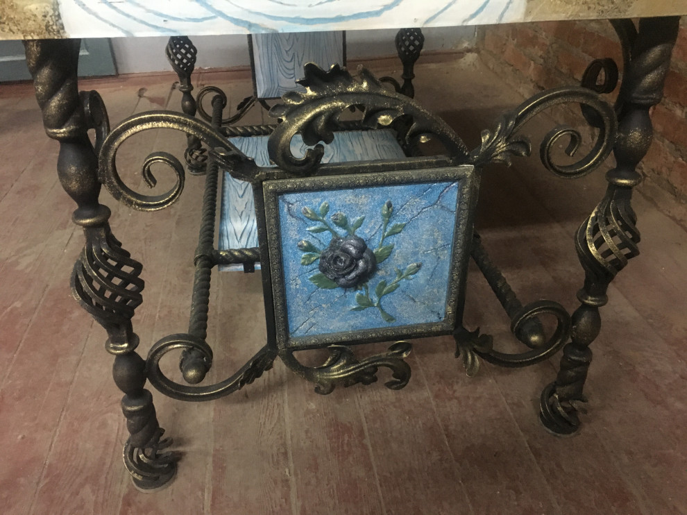 Стол ручной работы