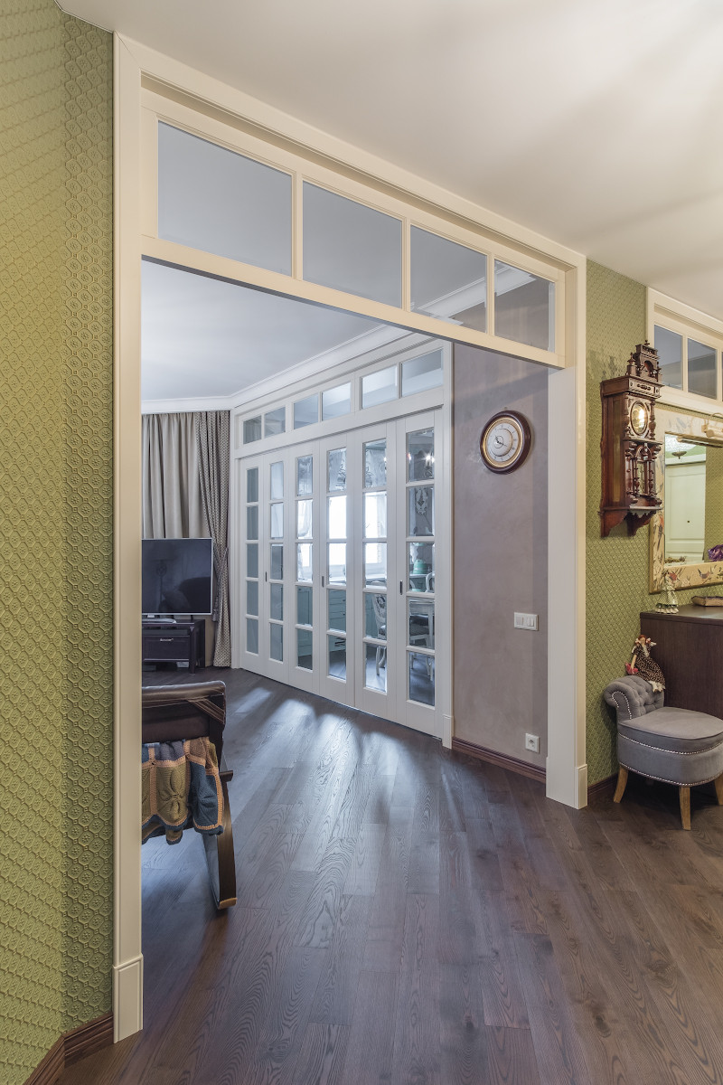 Обложка проекта: Интерьер с дверью-книжкой Брянский лес