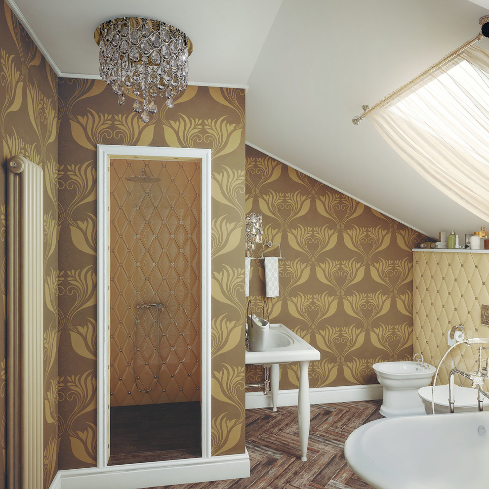 Стильная ванная с элементами гламура