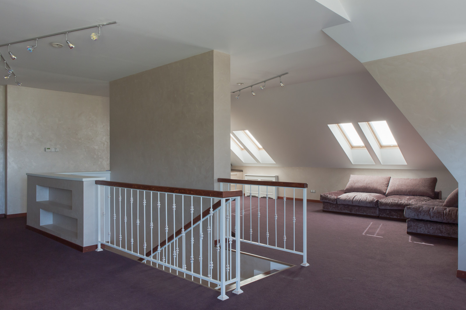 Просторный загородный дом