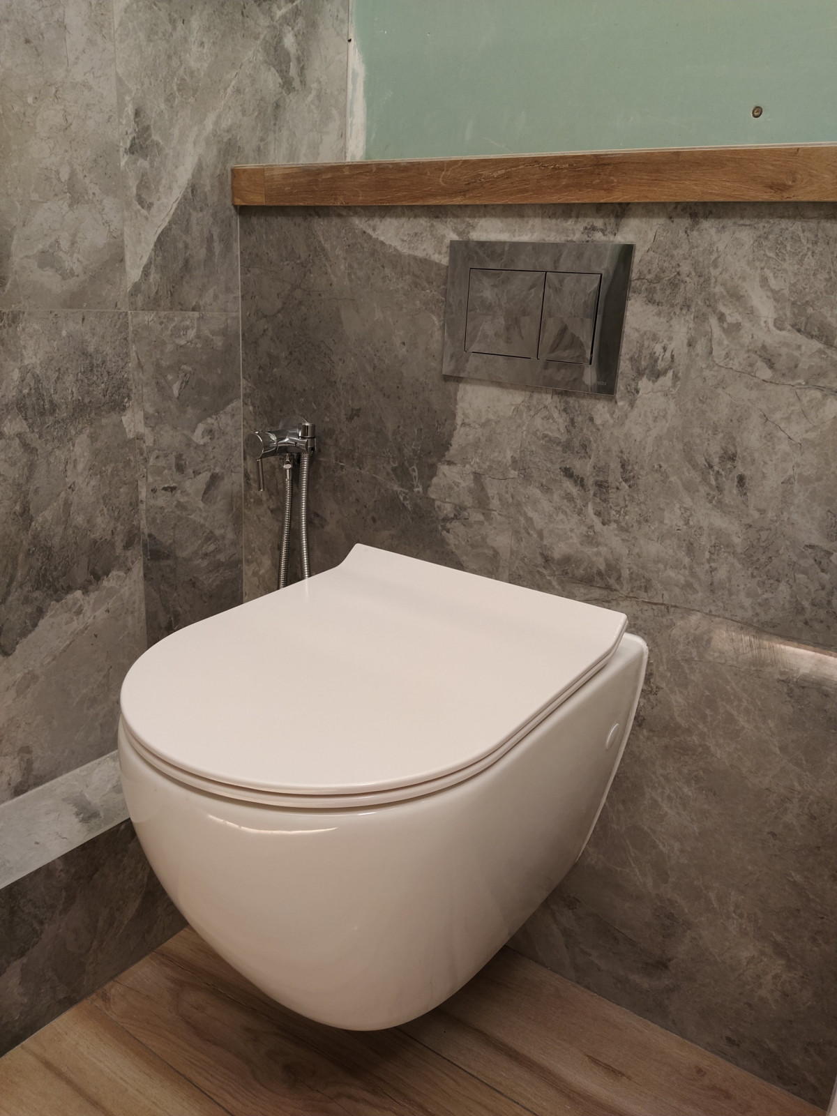 Душевая на Широкой речке