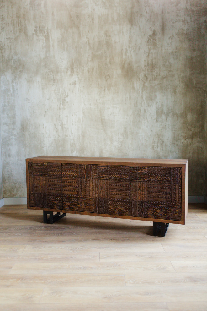 Комод в африканском стиле