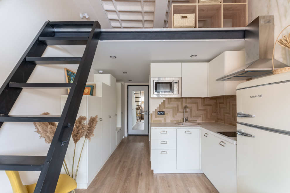 Обложка проекта: Министудия для студентки