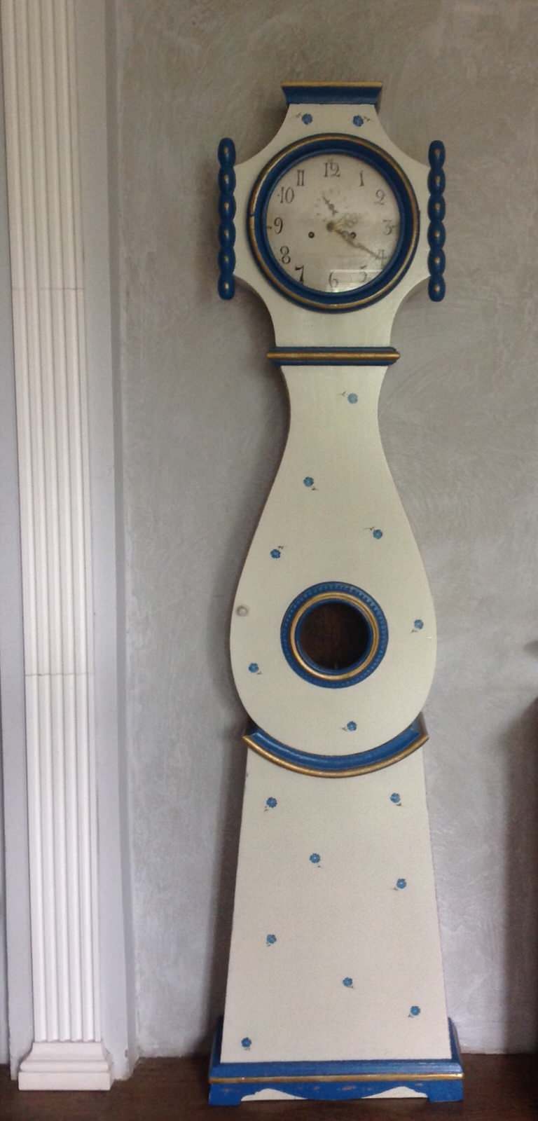 Арт-обновление и роспись мебели.