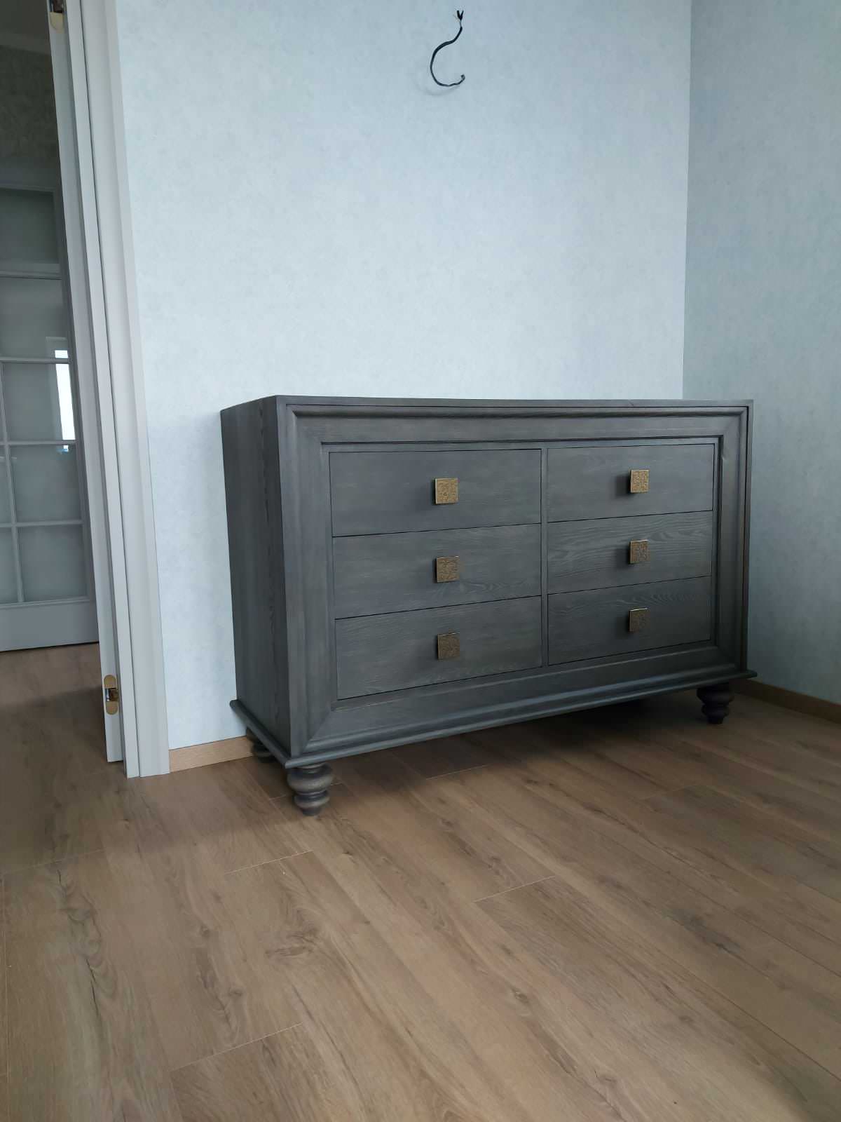 Комод из массива ясеня