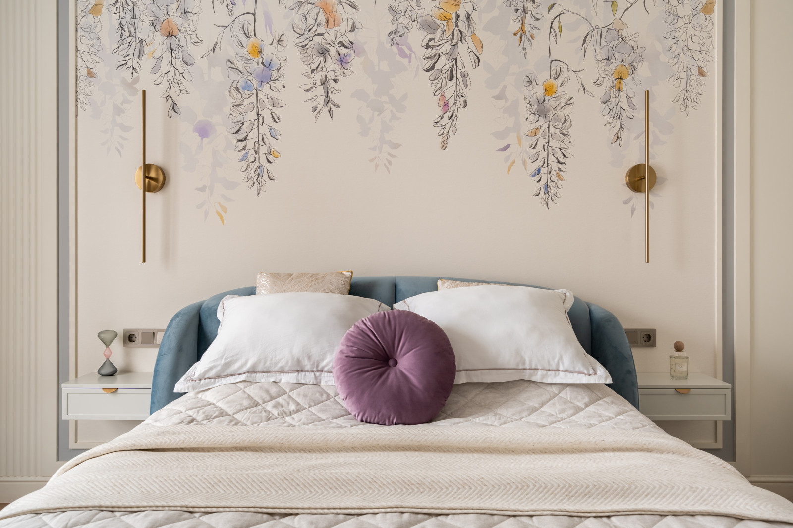 Подвесные тумбы в спальню