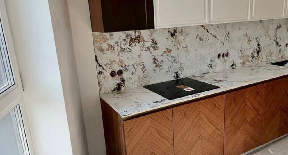 Обложка проекта: Современная кухня из кварцевого камня