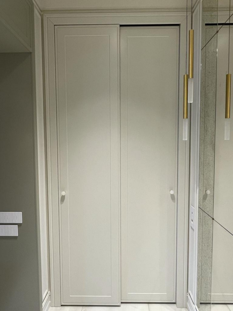 Работы дизайнеров с мебельными ручками от Maru Studio