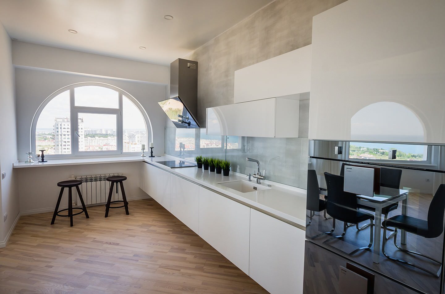 Монохромная кухня