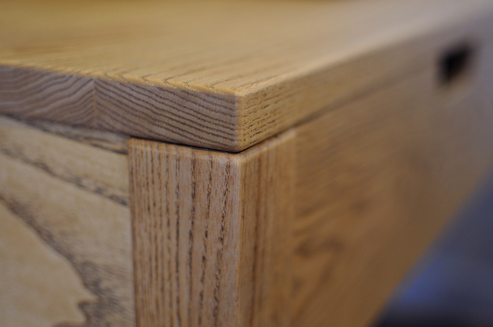 Мебель из массива ясеня