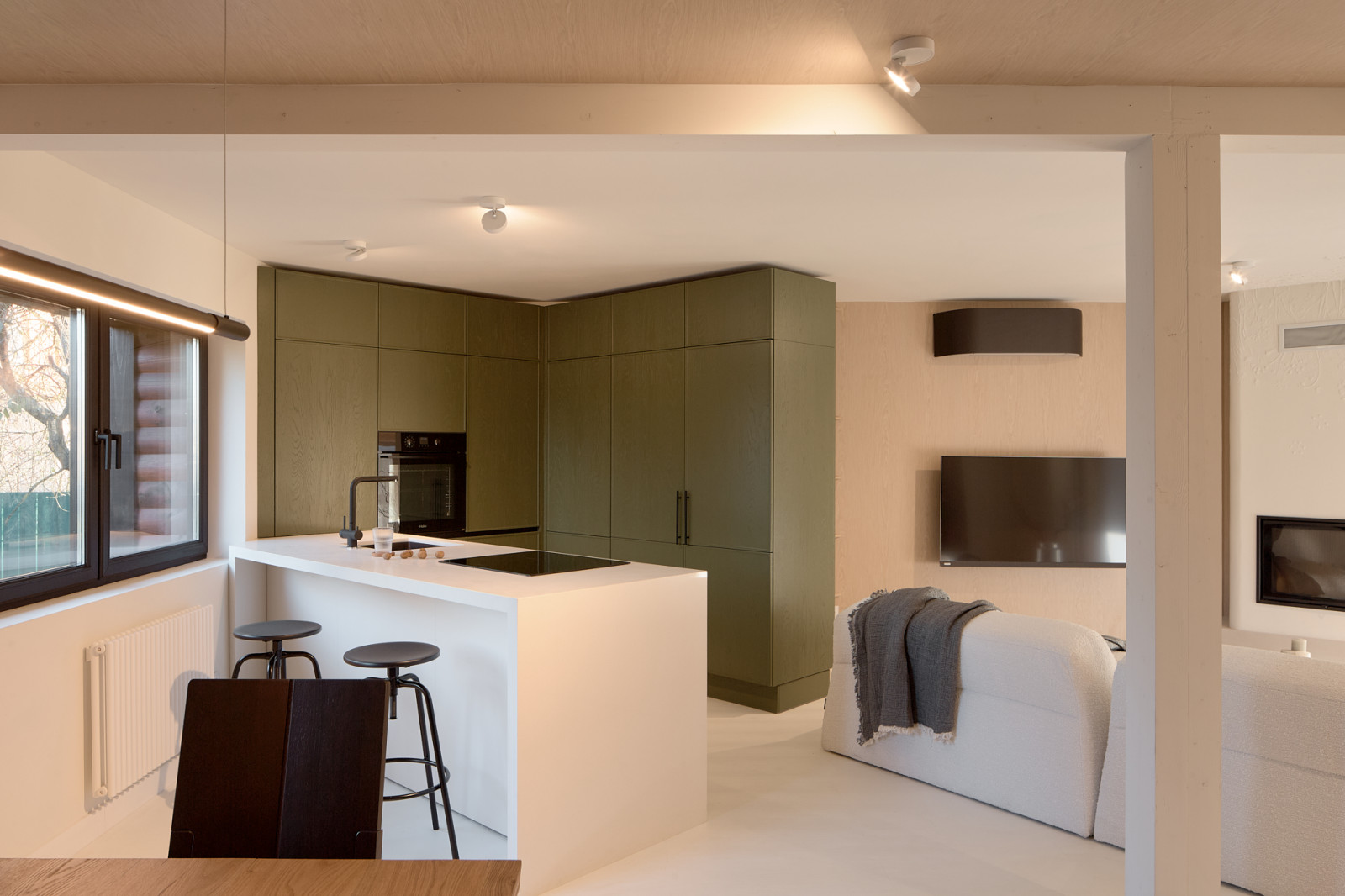 Кухня-гостиная. Разворот на 45 градусов