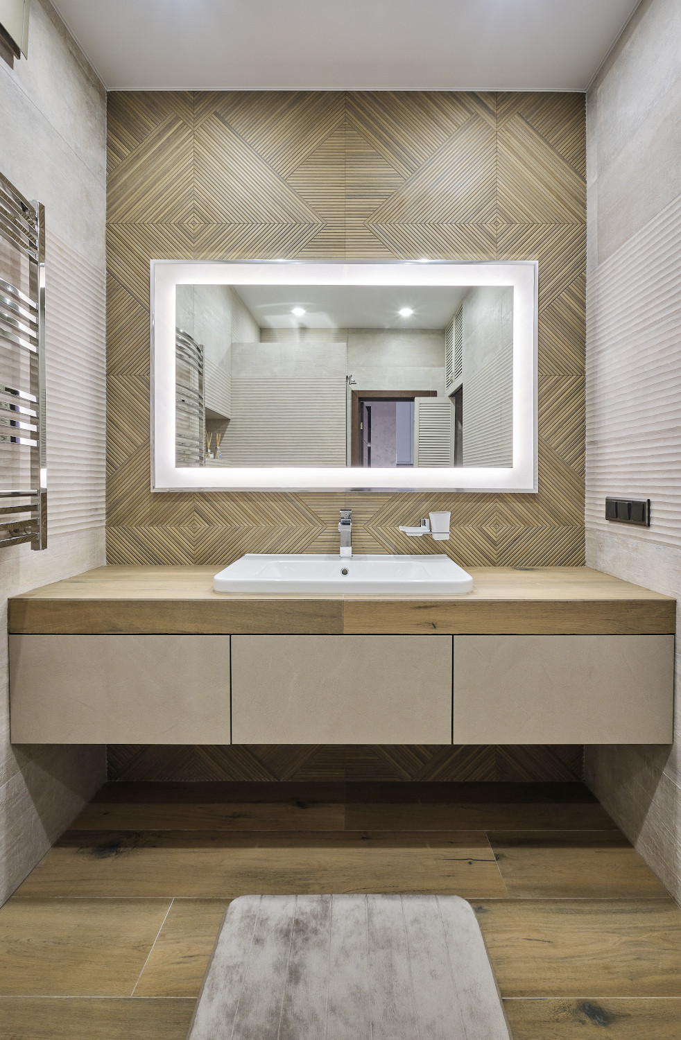 Квартира-студия с трансформируемой мебелью.