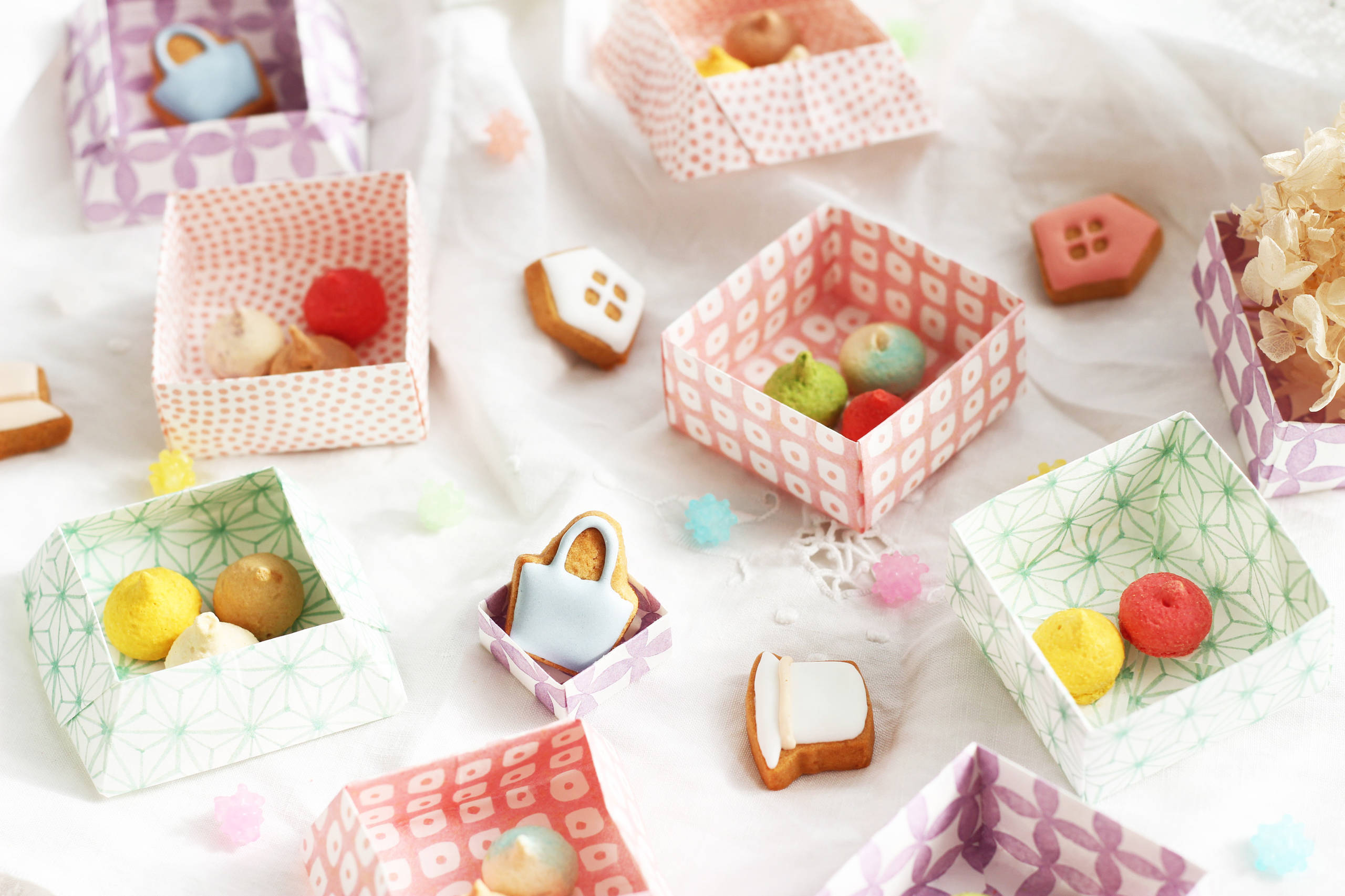 Своими руками: Коробочки оригами из цветной бумаги