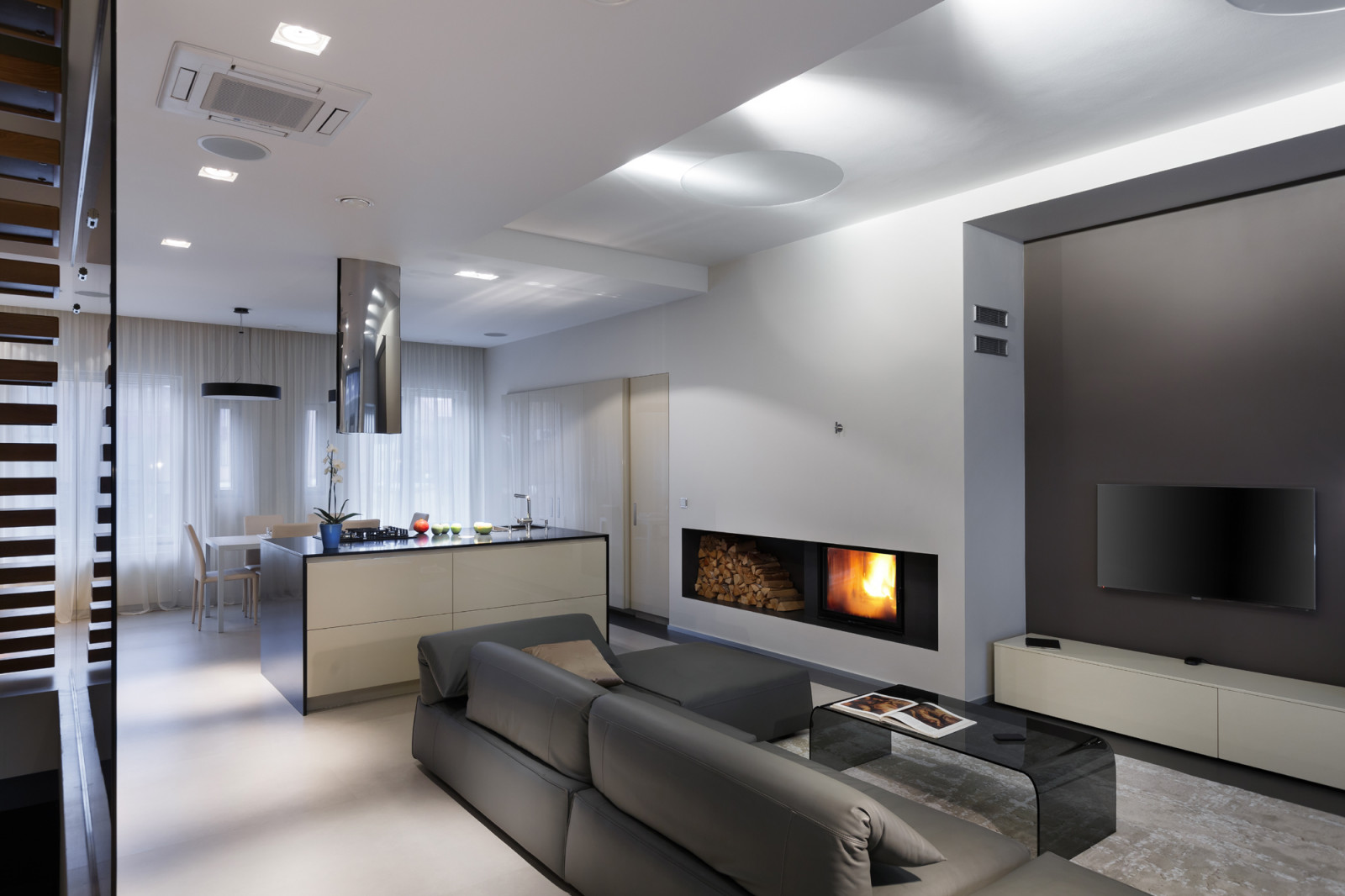 Реконструкция трехэтажного таунхауса в Санкт-Петербурге.