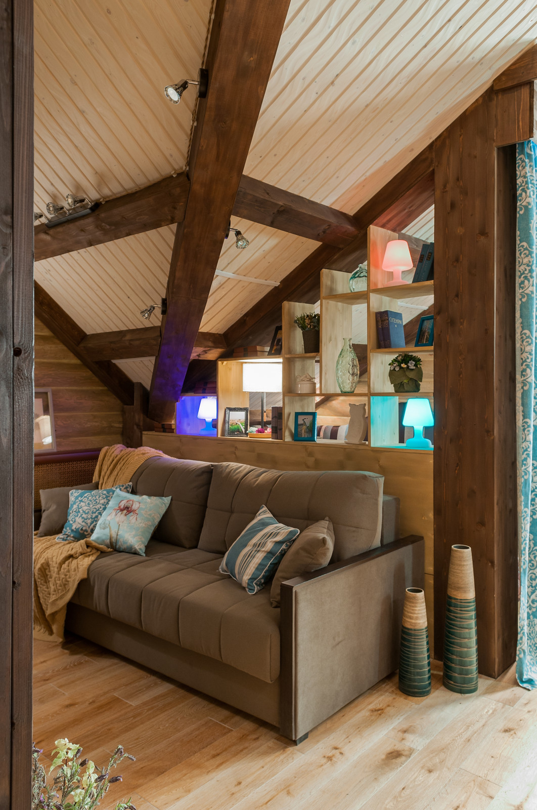 Яркие спальни