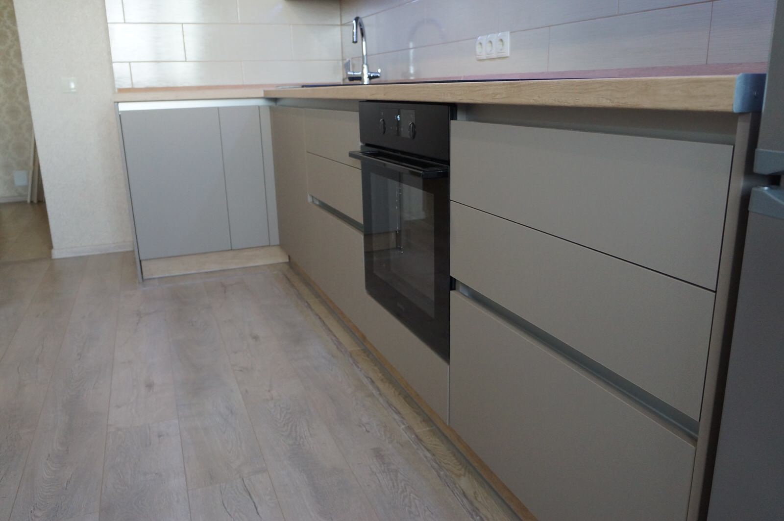 Кухня в стиле модерн 2, г. Новосибирск, ул. Троллейная 21