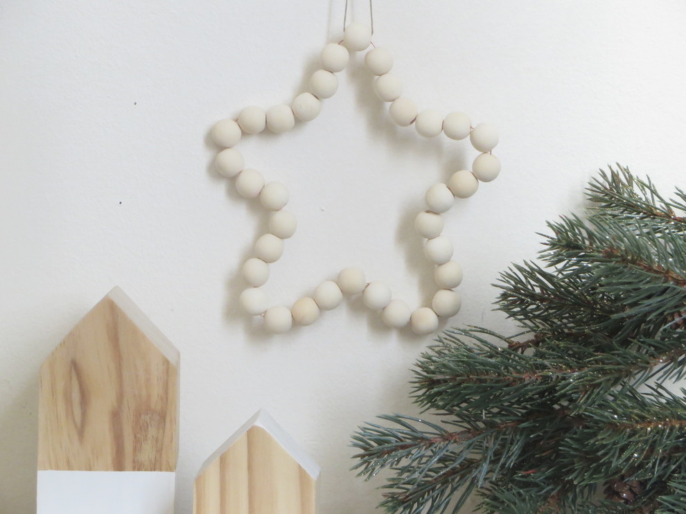 DIY: Новогодняя звезда из деревянных бусин