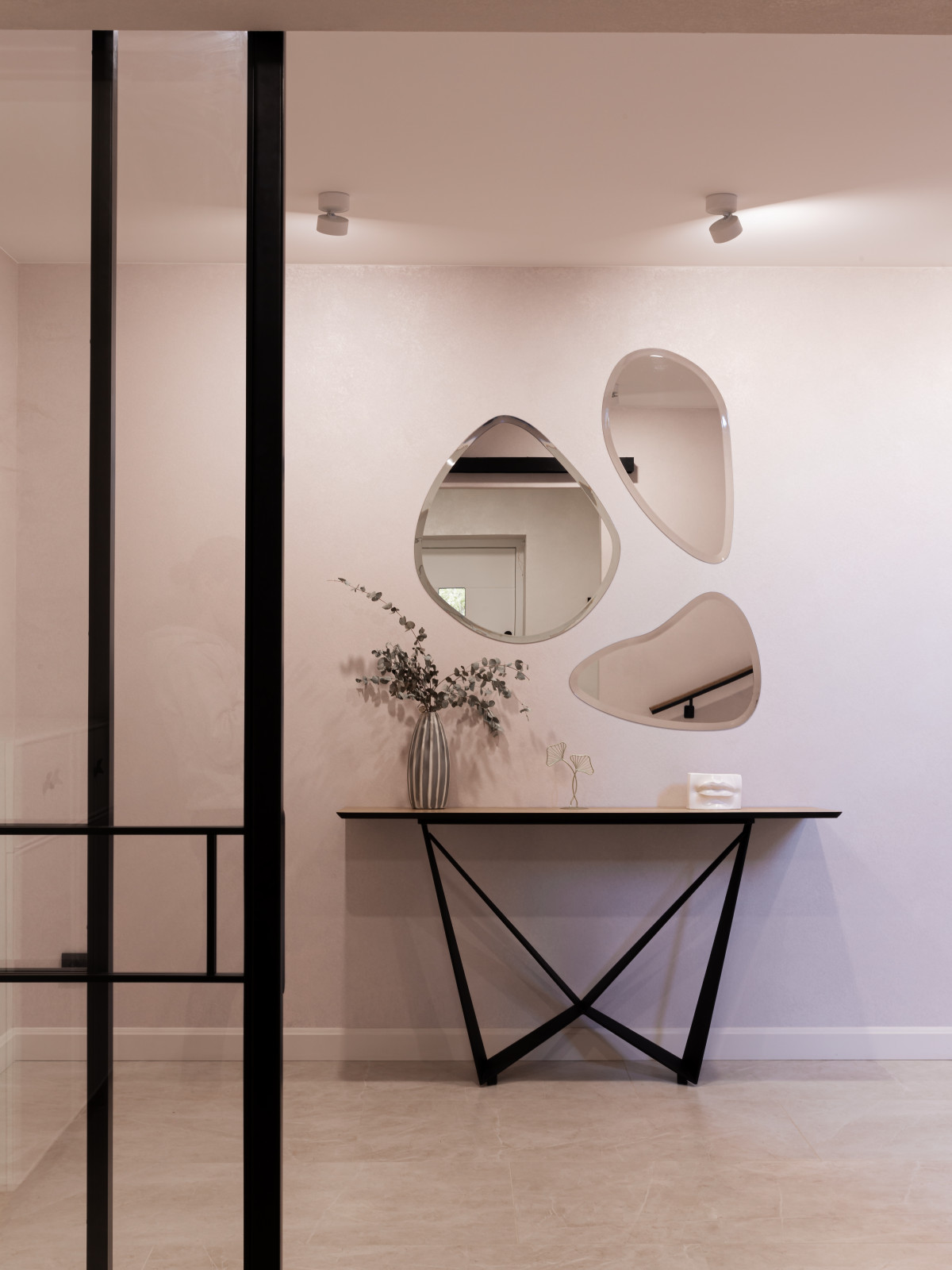 Обложка проекта: Прихожая-холл