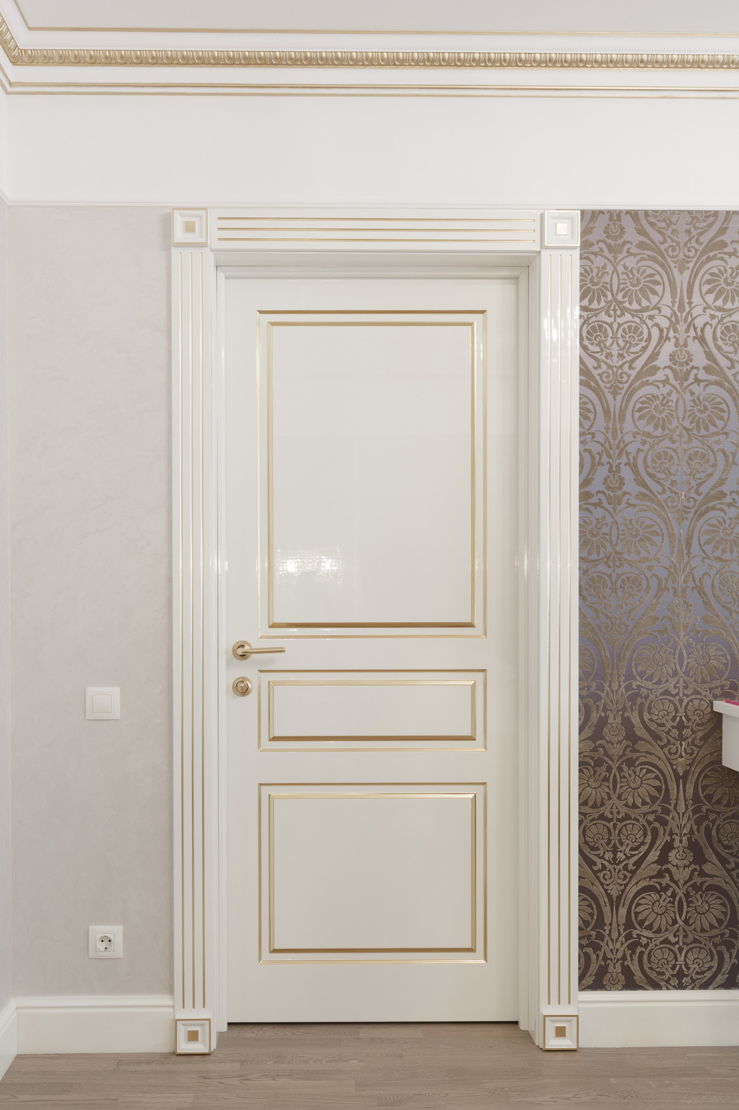 Дом с дворцовой роскошью.