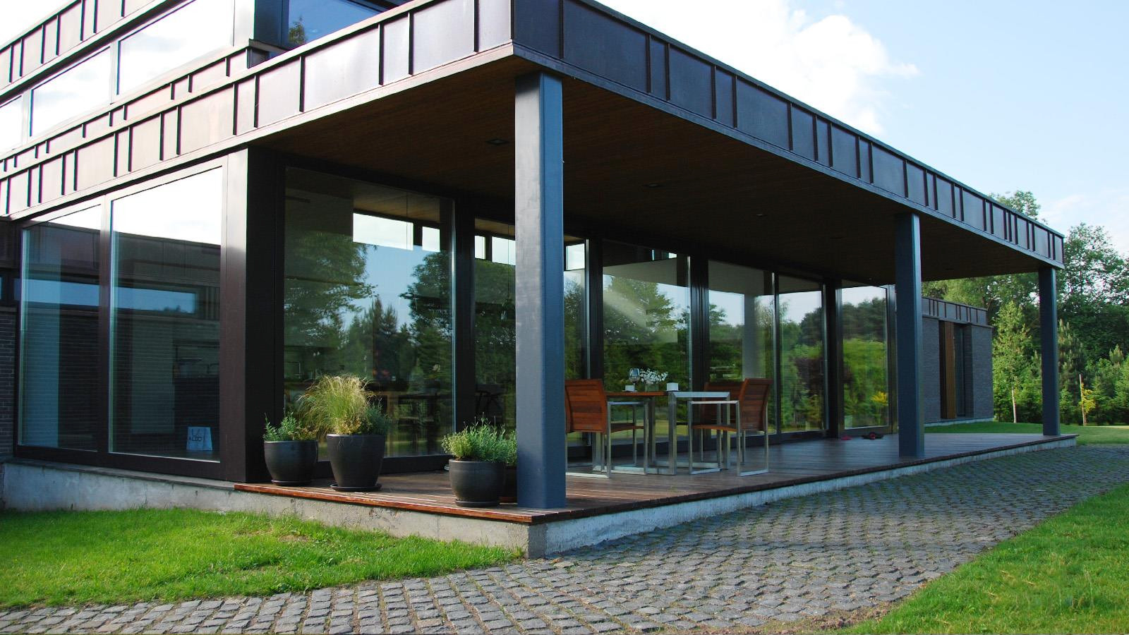 Обложка проекта: Современный взгляд на остекление (дерево-алюминиевые окна)